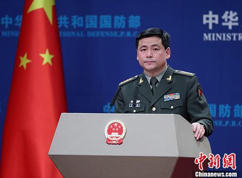 中国侨网资料图:国防部新闻发言人任国强。 中新社记者 宋吉河 摄