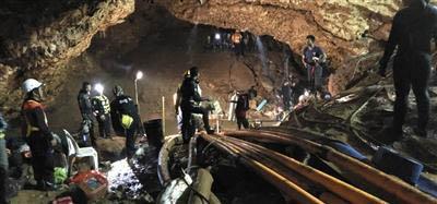 中国侨网7月5日，多国洞穴专家、救援队连夜施救。中方救援队供图