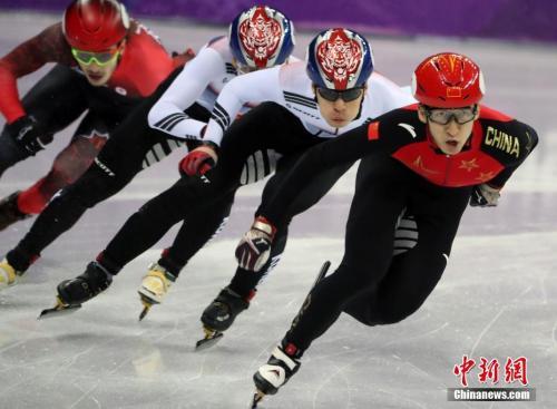 中国侨网资料图:短道速滑比赛。中新社记者 宋吉河 摄