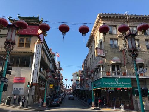 中国侨网旧金山市议会7月24日将为华埠禁大麻店法案投票表决，如果通过法案，华埠将成为旧金山市首个禁售大麻的地区。（美国《世界日报》／李秀兰 摄）
