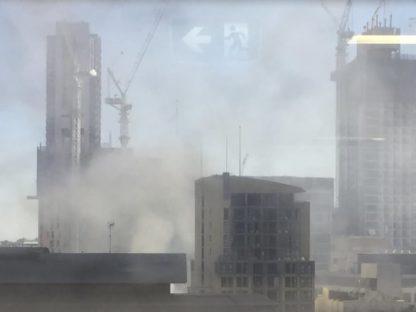 中国侨网悉尼唐人街一幢大楼突然发生火灾。（澳洲新闻网）