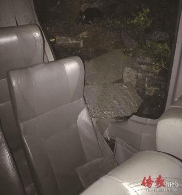 中国侨网从布鲁克林出发的华人小巴突发惨烈车祸。(美国《侨报》)