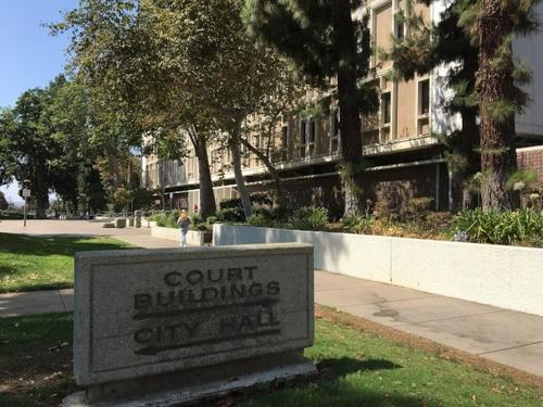 中国侨网美国一西裔牧师李维拉性侵犯中国游学团两名儿童案16日被告过堂,法官将下次过堂时间延至10月9日。(美国《世界日报》/启铬 摄)