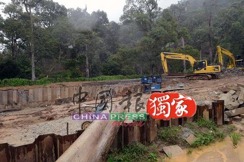 中国侨网案发的建筑工地暂时停工,直到另行通知为止。(马来西亚《中国报》/卢淑敏 摄)
