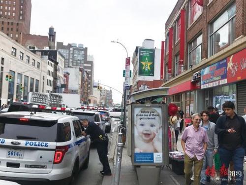 中国侨网警方封锁美国银行进行调查。（纽约《侨报》/尹英姿 摄）