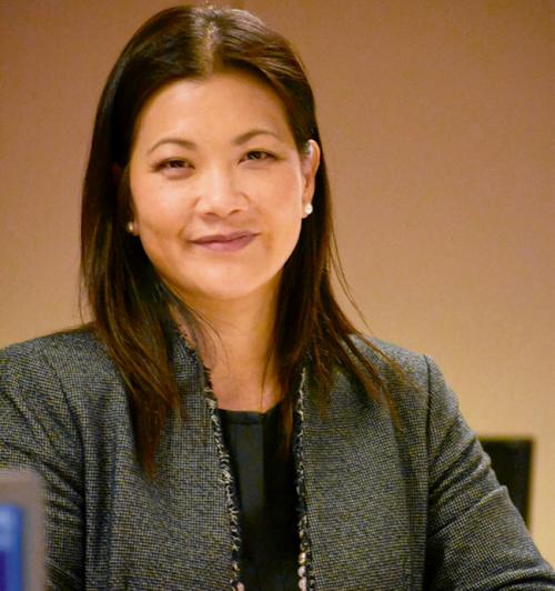 中国侨网美国华裔检察官汤晓慧领表参选旧金山地方检察长。(美国《世界日报》/李秀兰 摄)