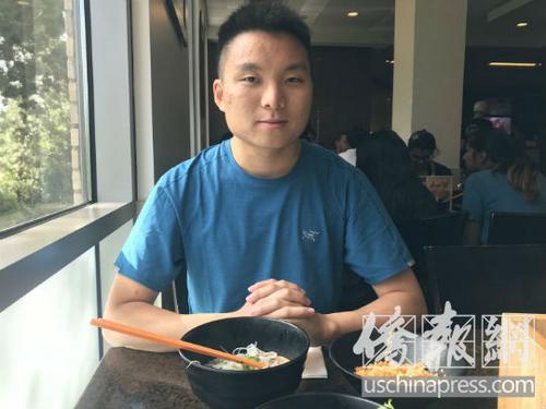 中国侨网美国派帕黛恩大学的大二学生Eric Chang。（美国《侨报》/王珂莹 摄）