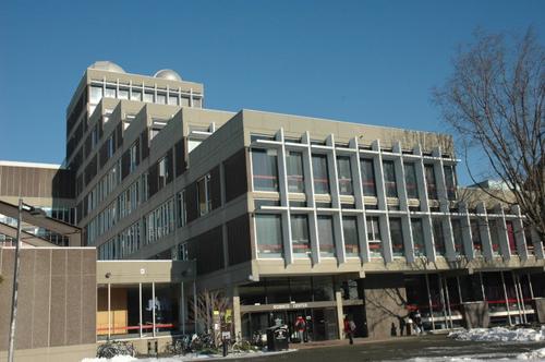 中国侨网哈佛大学科学中心 （美国《世界日报》/丁曙 摄）