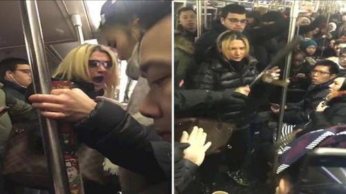 中国侨网Anna Lushchinskaya(图中金发女子)在地铁上攻击一名华裔女子。(美国《世界日报》 脸书截图)