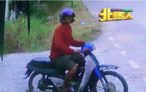 中国侨网嫌犯行凶后骑摩托离开。（马来西亚《中国报》）