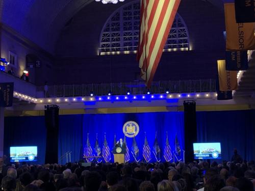 ŦԼ�ݳ����Ӿ��е������ھ�ְ�����˳�ϯ����