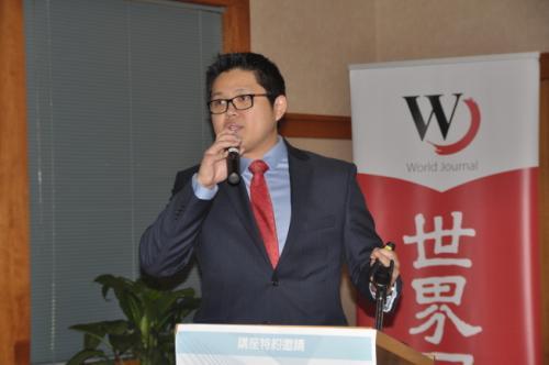 中国侨网王健宇强调,特朗普政府没有改变移民法,只是部分程序、定义做了调整。(美国《世界日报》/林亚歆 摄)
