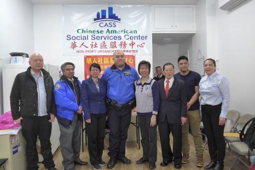 中国侨网纽约布鲁克林华人小区服务中心13日举办小区安全讲座,呼吁民众应把钱财保管好。(美国《世界日报》/颜洁恩 摄)