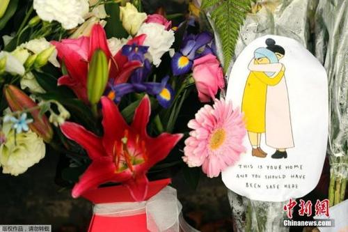 中国侨网新西兰警方3月17日消息称，克赖斯特彻奇市两座清真寺发生的大规模枪击案，已经导致50人死亡，50人受伤。新西兰民众持续悼念难遇者。