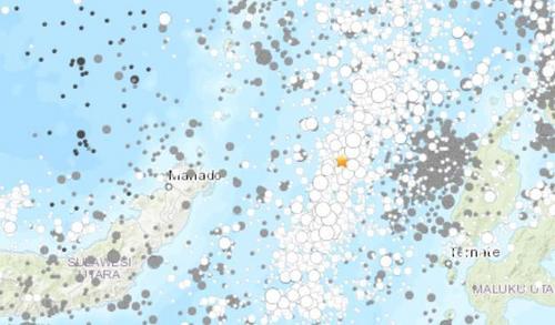 中国侨网3月24日,印尼附近海域发生6.1级地震。图片来源:美国地质勘探局网站截图。