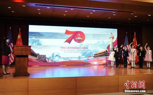 中国侨网当地时间9月19日,中国驻美大使馆在华盛顿举行2019年国庆侨学界招待会。中新社记者 陈孟统 摄