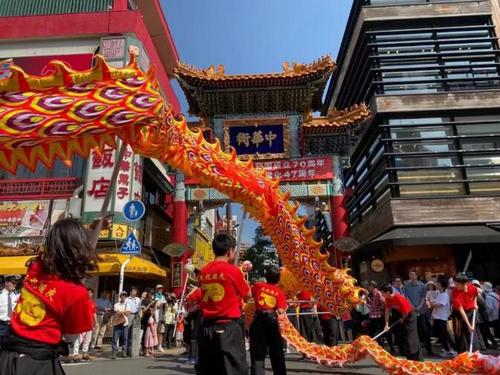 日本中文导报：70醒狮劲舞在日华侨华人硬核表白庆新中国70华诞