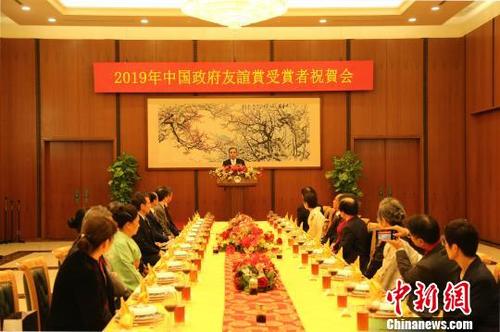 中国侨网孔铉佑大使致辞。 吕少威 摄