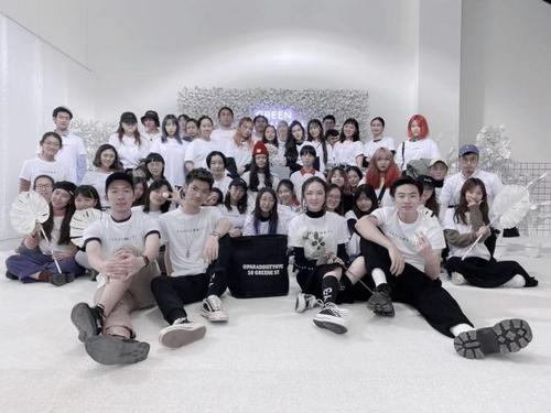 中国侨网图为纽约四大艺校中国学生会办展,呈现纽约异乡人的真实生活。 (美国《世界日报》/张晨 摄)