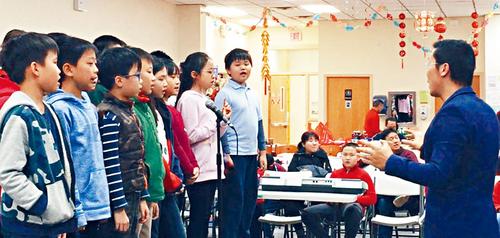 中国侨网华康会圣诞音乐会现场。 (美国《星岛日报》/张之铭 摄)