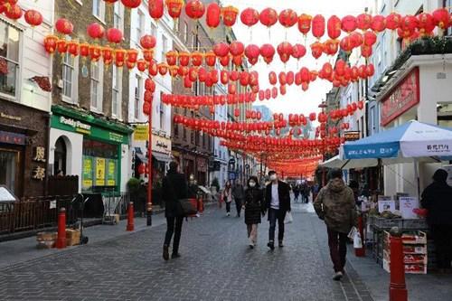 中国侨网2月7日中午游客寥寥可数的伦敦唐人街。（图片来源：本文图片均由欧洲时报记者贾茹 摄）