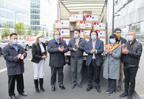 欧洲时报：旅法侨团向大巴黎市镇联盟捐10万外科口罩