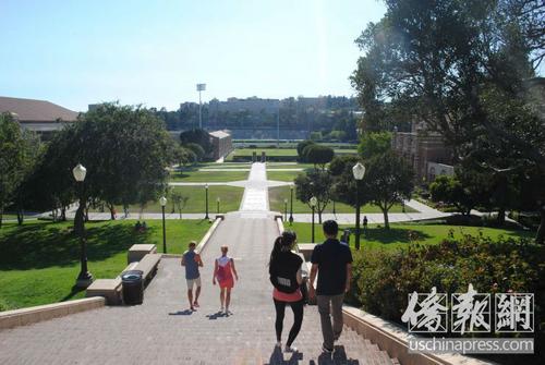 美国多所大学开设网课留学新生：或影响学习体验