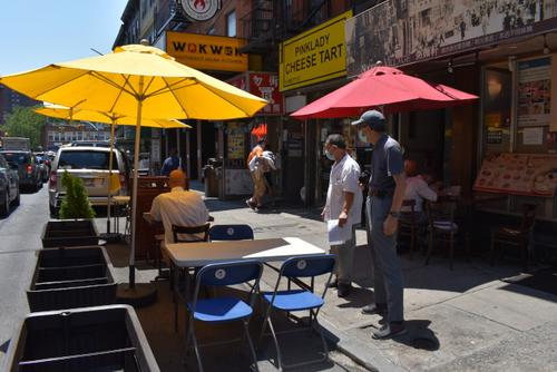 纽约进入复工第三阶段华埠餐馆开设户外用餐区域