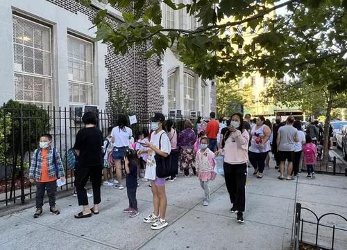 中国侨网华人多学校教育预算较少,与华生品学兼优有关。(记者颜洁恩/摄影)