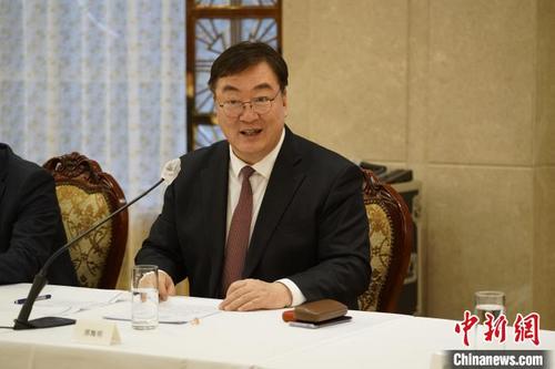 中国侨网中国驻韩国大使邢海明出席座谈会并讲话。　刘旭　摄