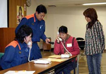 日本一企业组织中国研修生学习如何防止火灾(