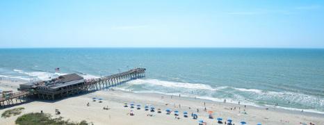 中国侨网南卡 Myrtle Beach 的沙滩。(美国《世界日报》)