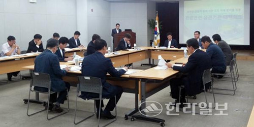 韩国济州岛旅游负责人就加强外国游客管理召开对策商讨会。