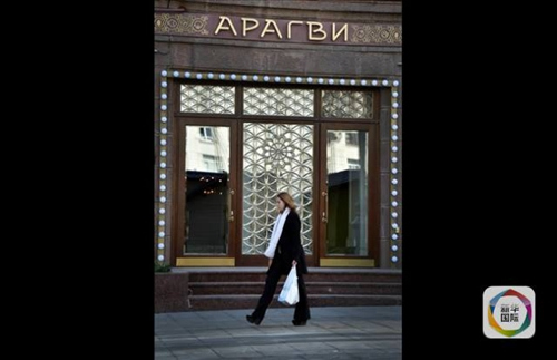 中国侨网俄罗斯首都莫斯科市中心的“克格勃餐厅”重新开张了。