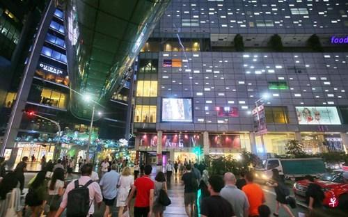 中国侨网旅客集中区之一的乌节路。(新加坡《联合早报》/谢智扬 摄)