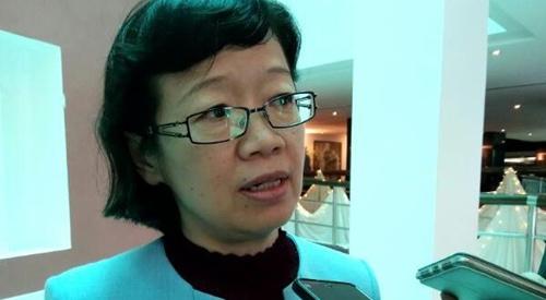 中国侨网中国驻亚庇总领事陈佩洁出席沙巴州议会第十四届第五期开幕典礼后接受访问。(马来西亚《诗华日报》)