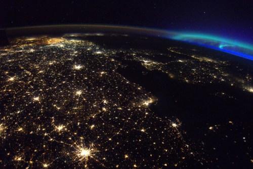 中国侨网宇航员捕捉了北欧的夜景图片。(SA/NASA)