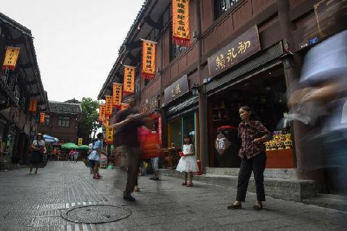 中国侨网资料图片：贵州遵义“红军街” 新华社记者欧东衢摄