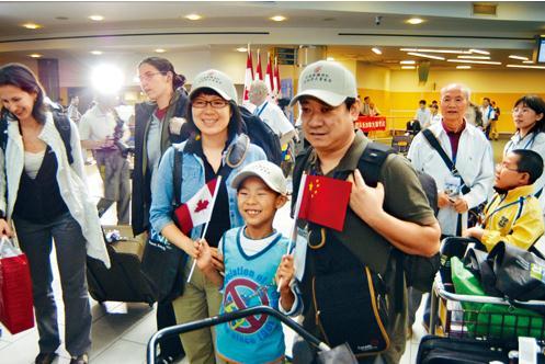 中国侨网今年6月访加中国游客人数与去年同期相比上升10%。（加拿大《星岛日报》）