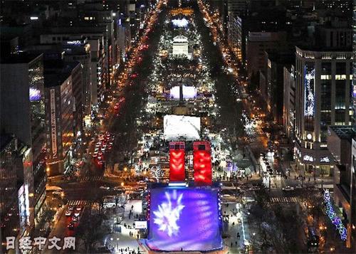 中国侨网札幌冰雪节主会场之一的“大通会场”。(日经中文网/2017年札幌冰雪节资料)