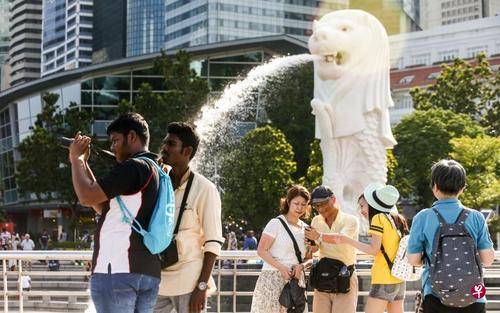 中国侨网除了中国旅客来源国名次上升，印度也赶超马来西亚，从第四名晋升至第三名。 （新加坡《联合早报》/陈斌勤 摄）