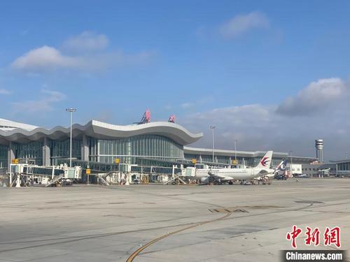 兰州中川机场密织航线覆盖范围 升级"空中通道"助丝路游
