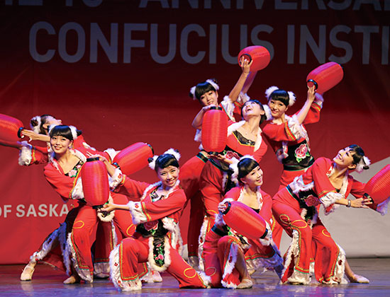 中国侨网舞蹈表演《红灯笼》