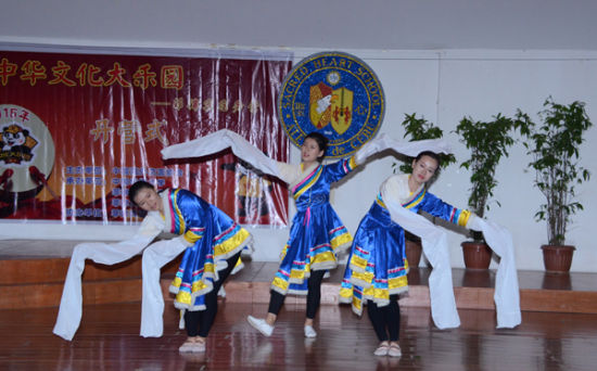 中国侨网藏族舞蹈《卓玛》