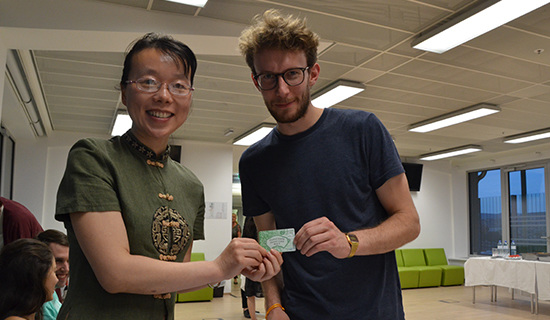 -全球首个职业发展汉语学习中心在奥地利揭