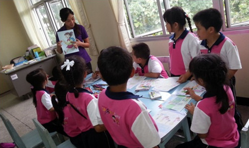 中国侨网-在泰外派汉语教师:感动中成长 成长中