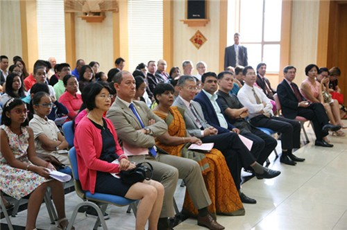 毛教育部长、文化部长、公职部长出席活动