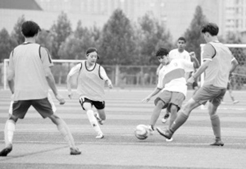 23名巴西里约中学足球夏令营学员开启石家庄