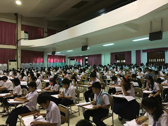 中国侨网当地时间1月14日,达沃中小学生参加汉语水平考试,图片来源:达沃纳卯基督教中学、纳卯中华中学