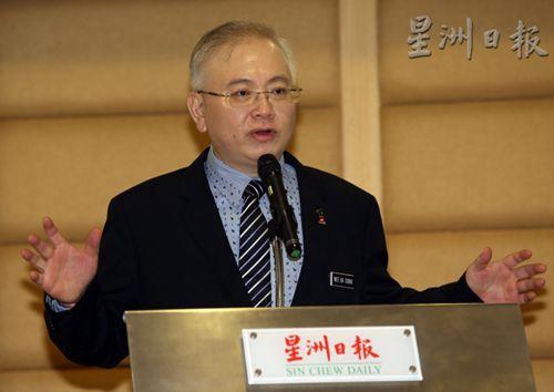 中国侨网魏家祥:国民型中学的拨款需等纳吉布的回复。(马来西亚《星洲日报》)